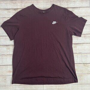 Nike Mens XL T-Shirt The Nike Tee Maroon Burgundy Short Sleeve Cotton Swoosh